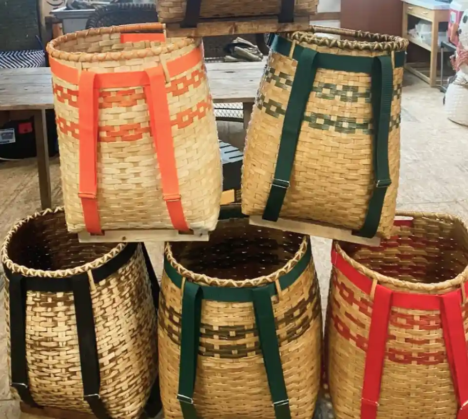 6834d5f2d4cba15d863f3834_img_workshop_baskets_1